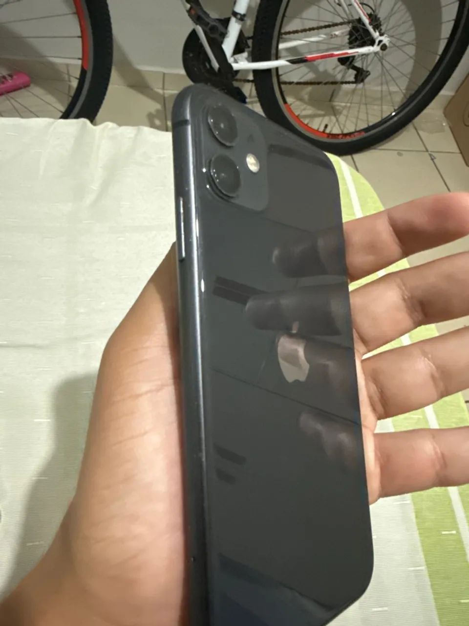 iPhone 11, 64 GB todo original  - Foto 3