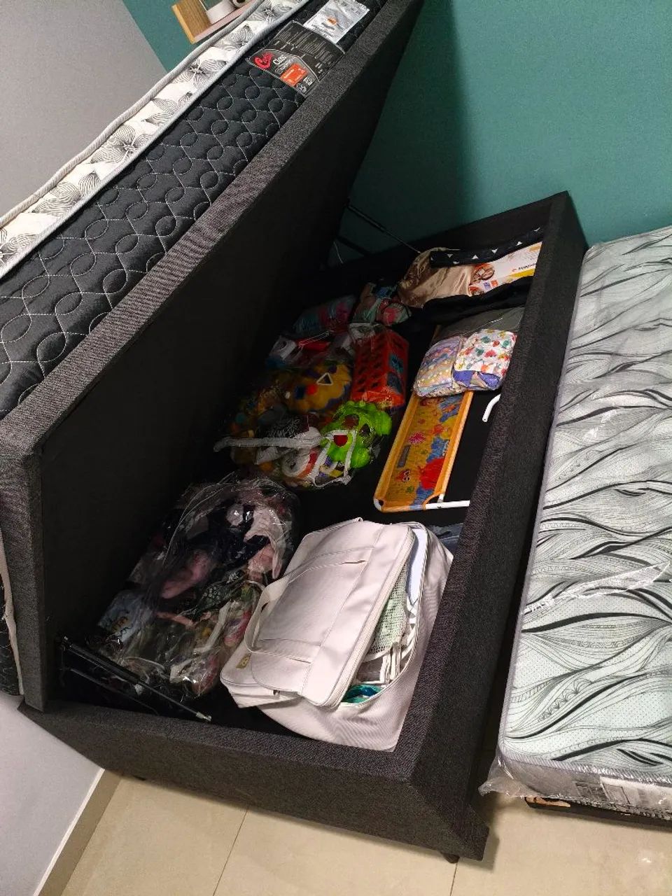 Cama box viúva com baú e cama auxiliar com colchão novo - Foto 3