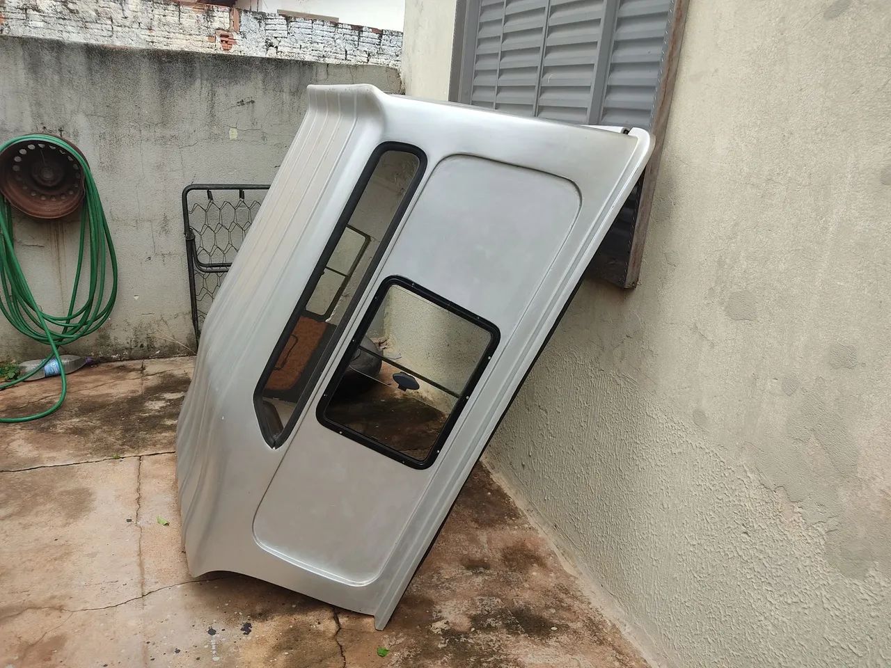 Capota Hilux de fibra - Foto 2