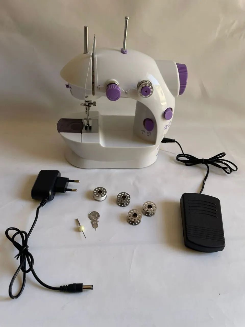 Mini Máquina de Costura/Produto Novos - Foto 3