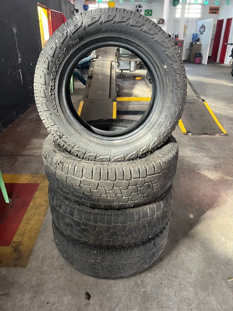 Pneu pirelli 235/65 R17 - Foto 3