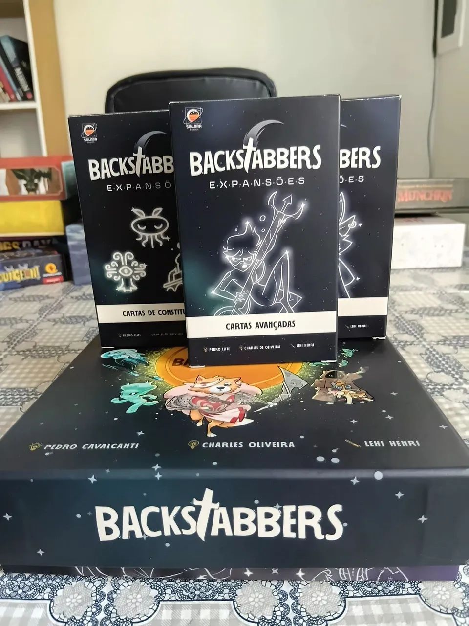 Vendo jogo Backstabbers+expansões 