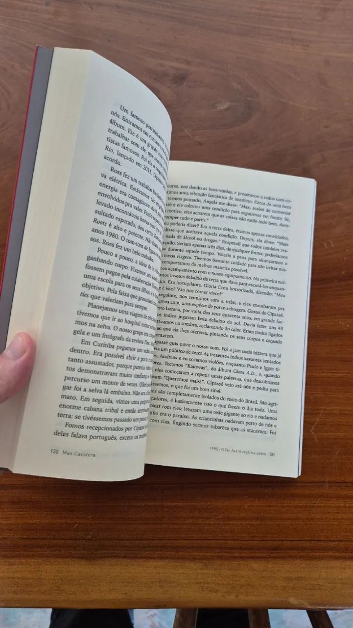 Livro Max Cavalera My Blood Roots - Foto 4
