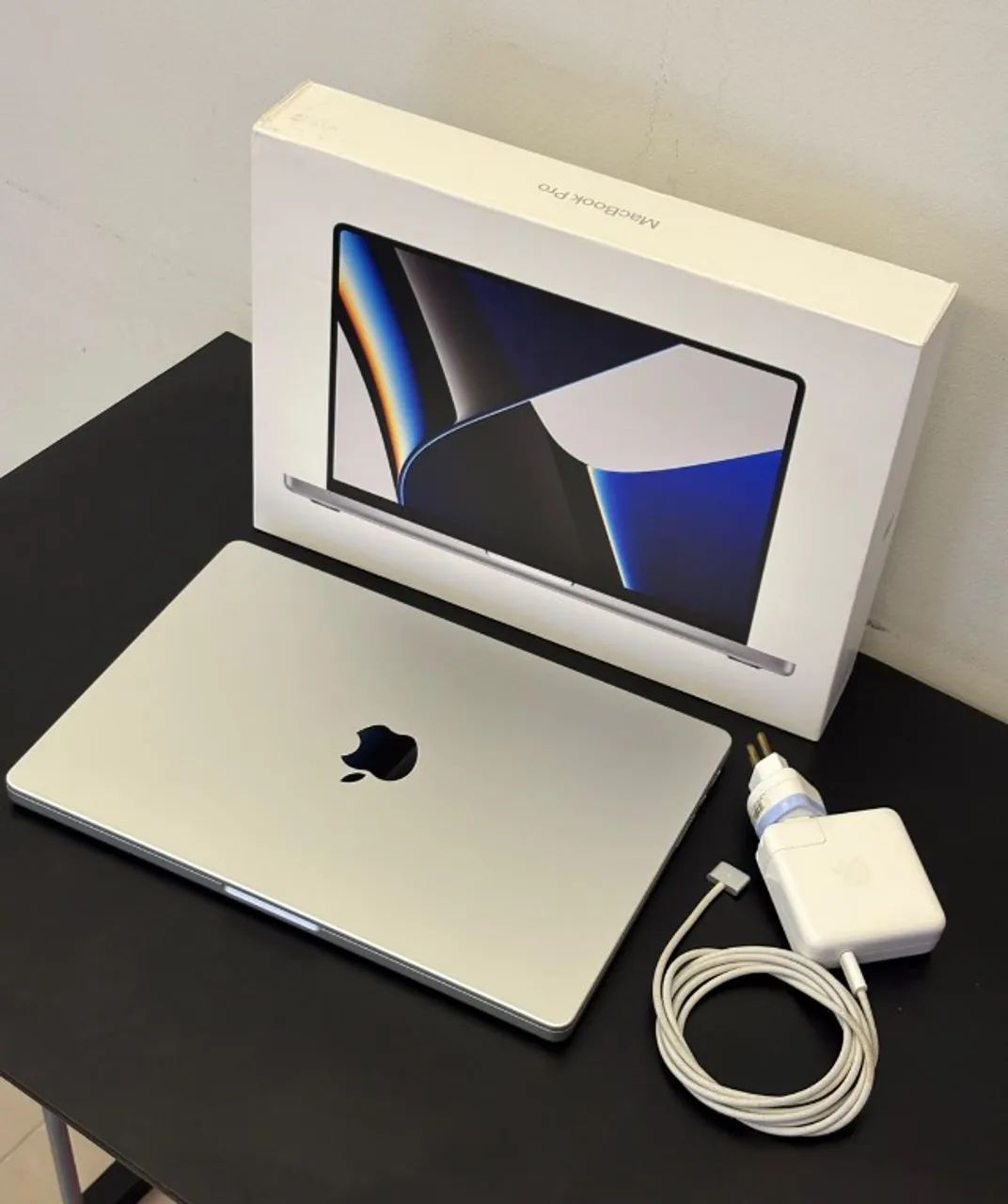 MacBook Pro M1 / 14pol / 16GB / 512GB - Notebooks - Emaús