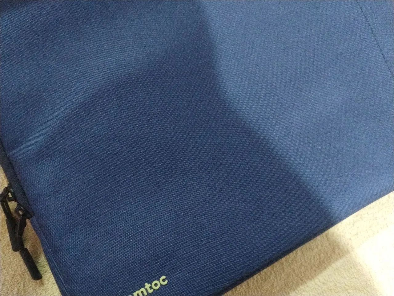 Capa Protetora Tomtoc Para Tablet e MacBook até 16 Polegadas, Resistente a Água. 38x27x3  - Foto 2