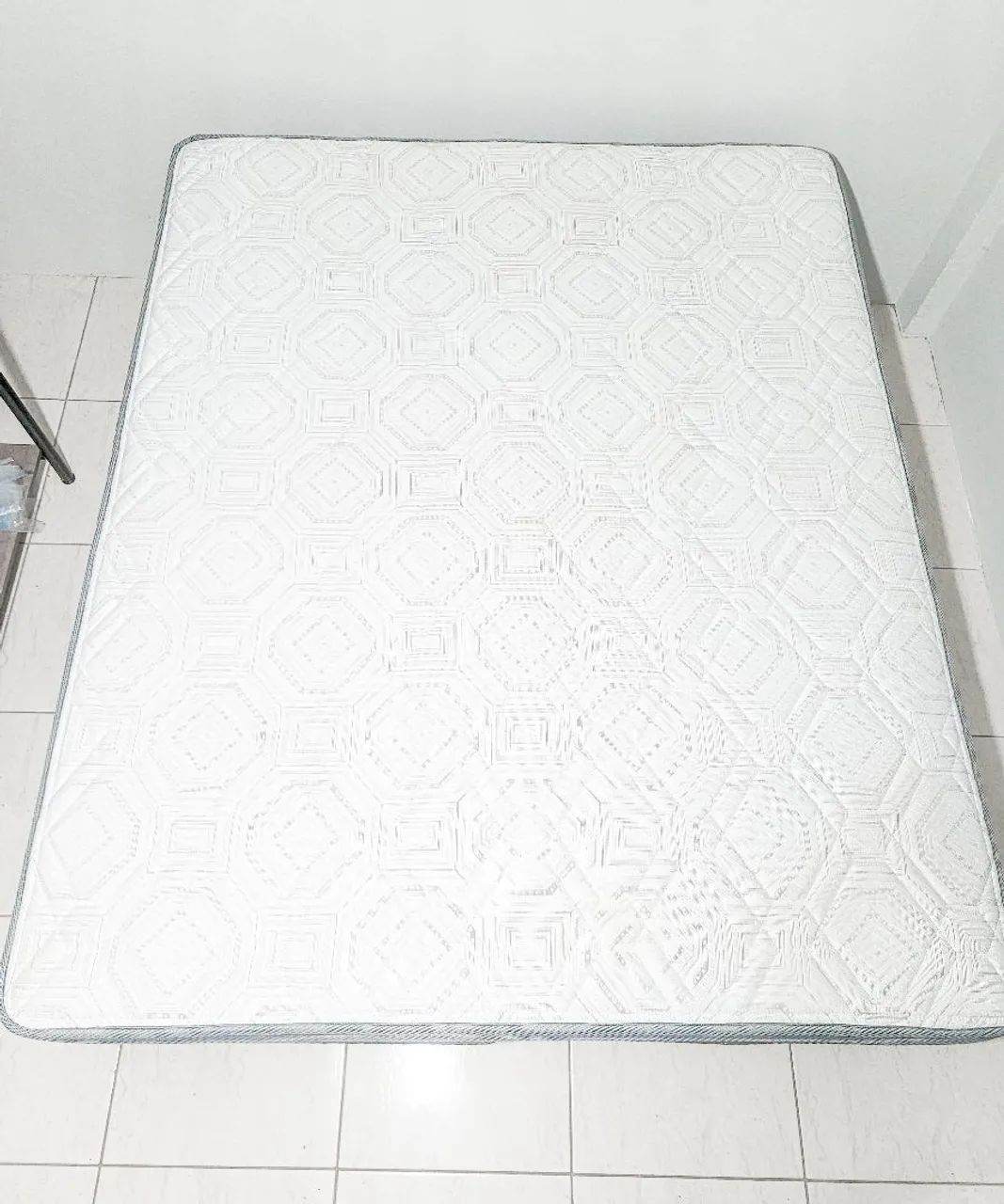 Cama Box Queen Size com Pillow Top e Molas Ensacadas - Foto 4