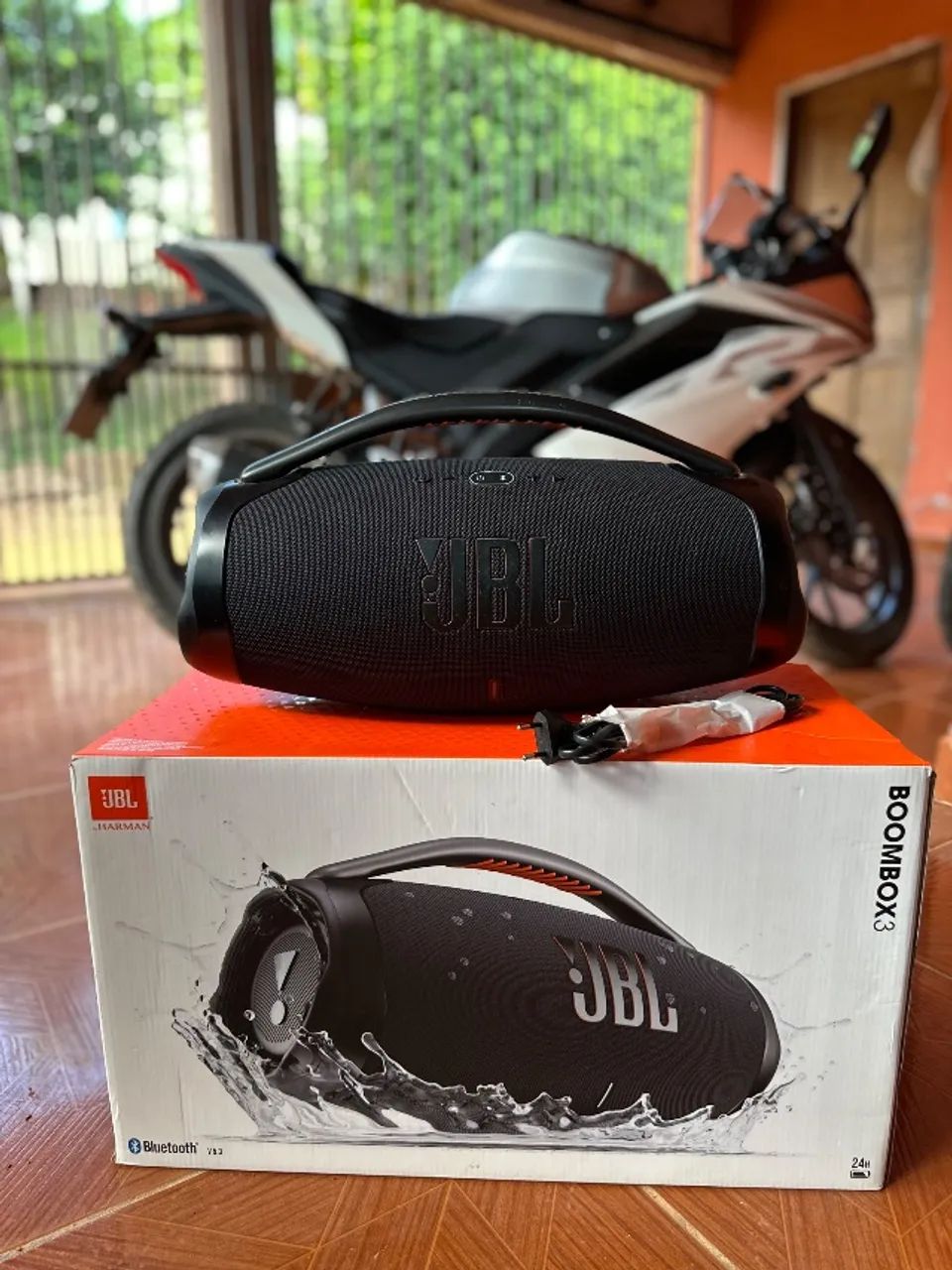 Caixa JBL Boombox 3