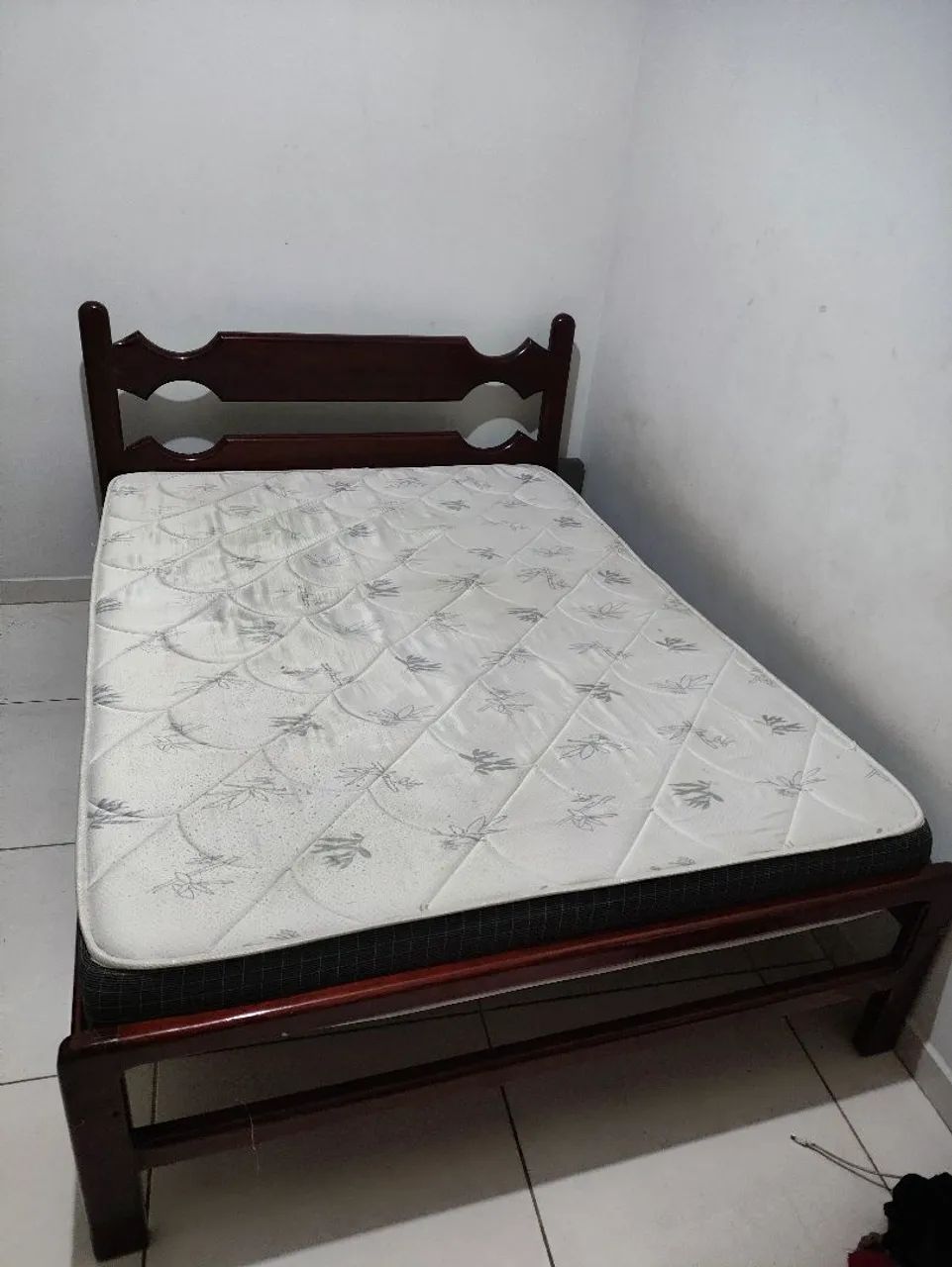 Cama macanaiba com colchão 