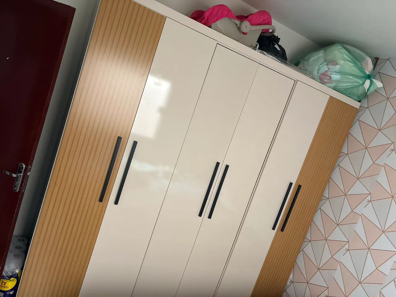 Vendo sofá retrátil, tv 32 smart, guarda roupa  - Foto 4