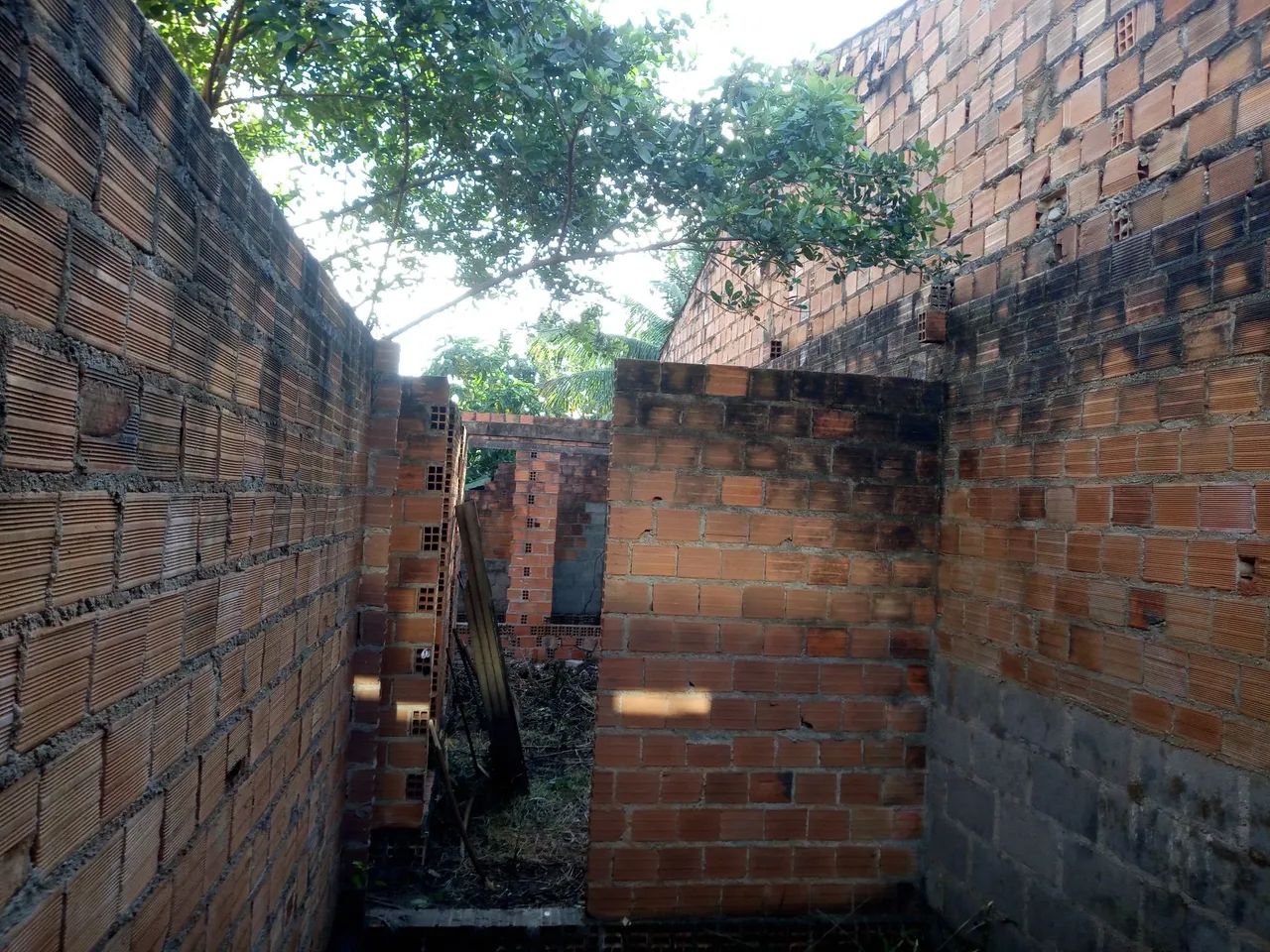 Vendo casa/terreno em construção  - Foto 4