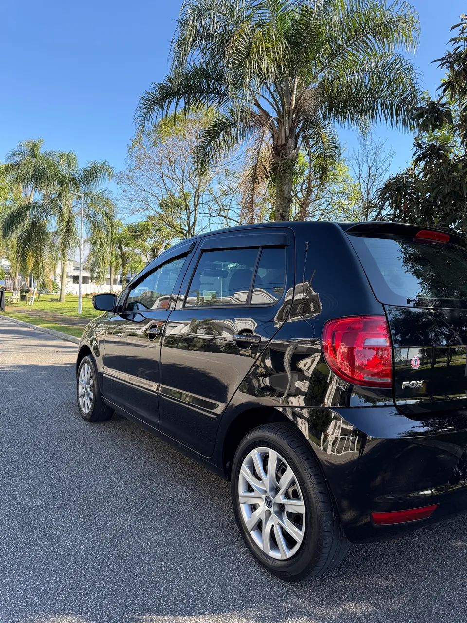 Volkswagen Fox 1.0 MI Total Flex 8V 5P 2012 - Foto 2