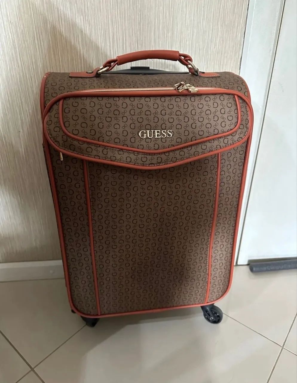 Mala de bordo guess 