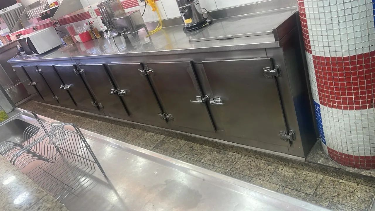Geladeira de balcão