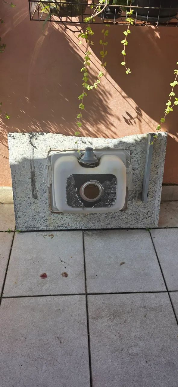 Pedra de Mármore 95 cm por 62 cm com Cuba de Alumínio  - Foto 2