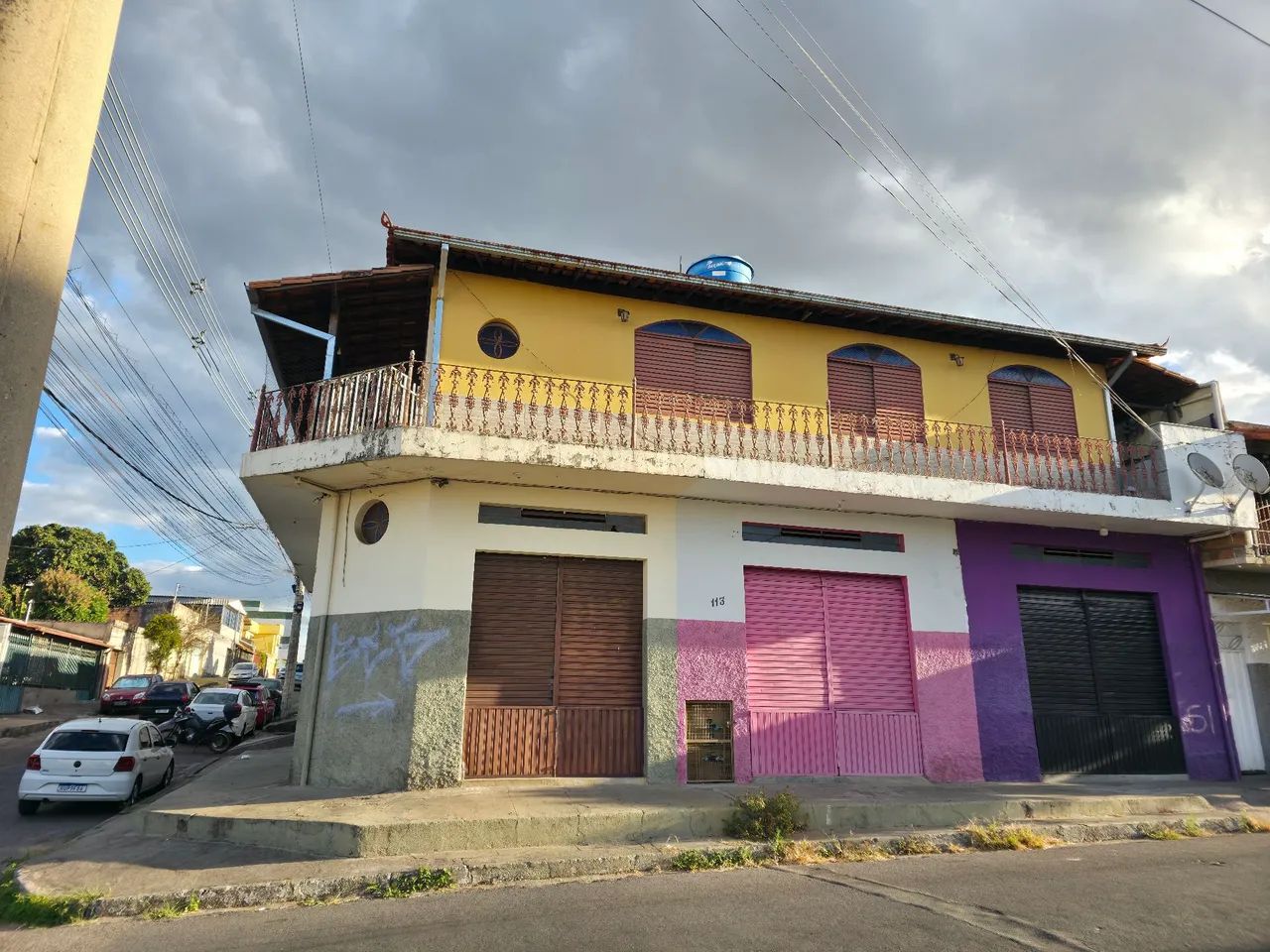 Vende-se Duas Casas e Três Lojas! - Foto 2