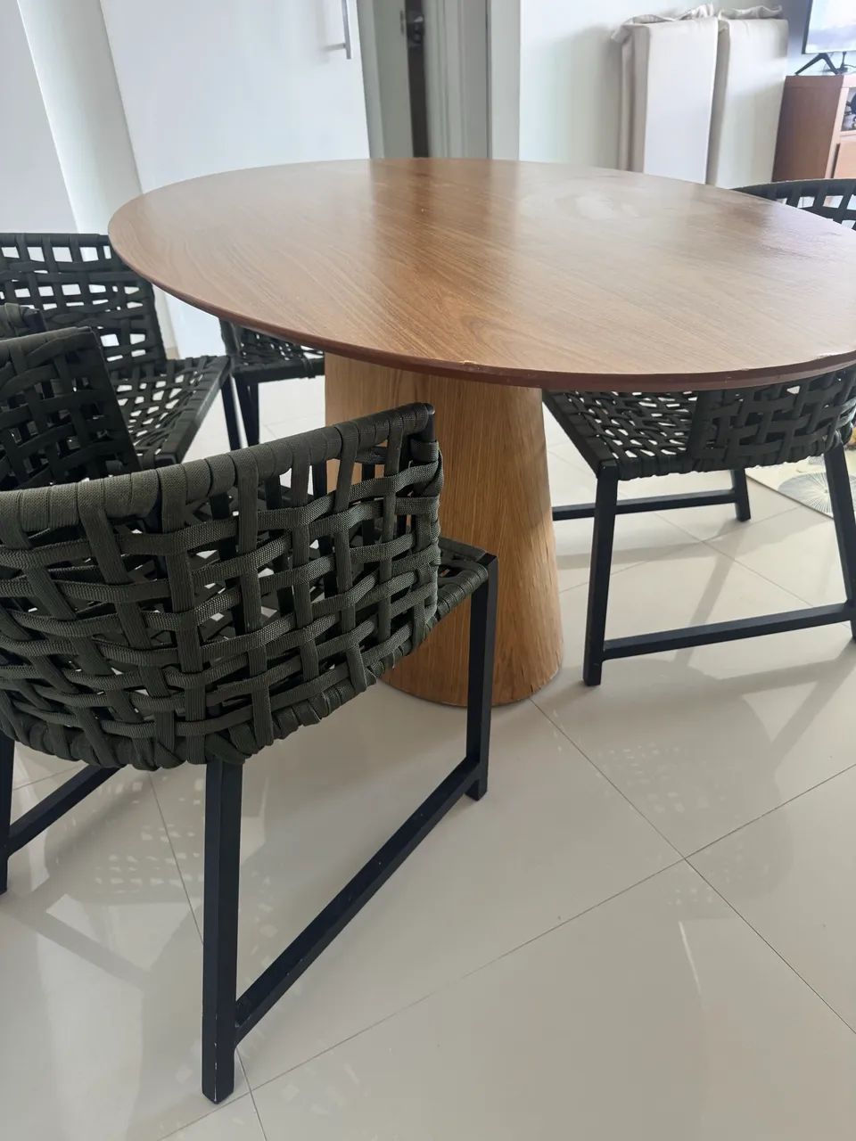 Mesa com 6 cadeiras  - Foto 3