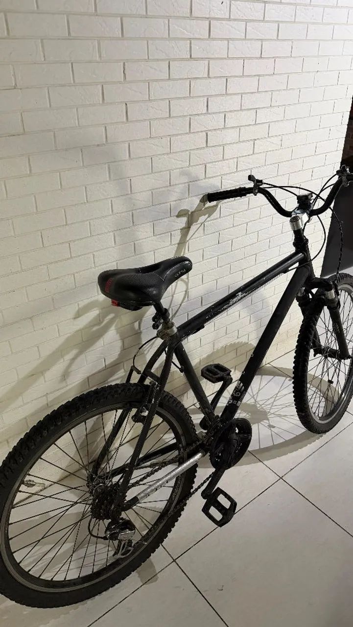 Bicicleta aro 26 (Quadro de alumínio)