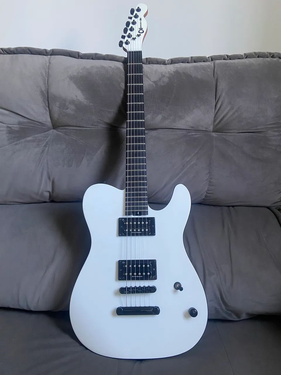 Guitarra Charvel Joe Duplantier Signature (Gojira)