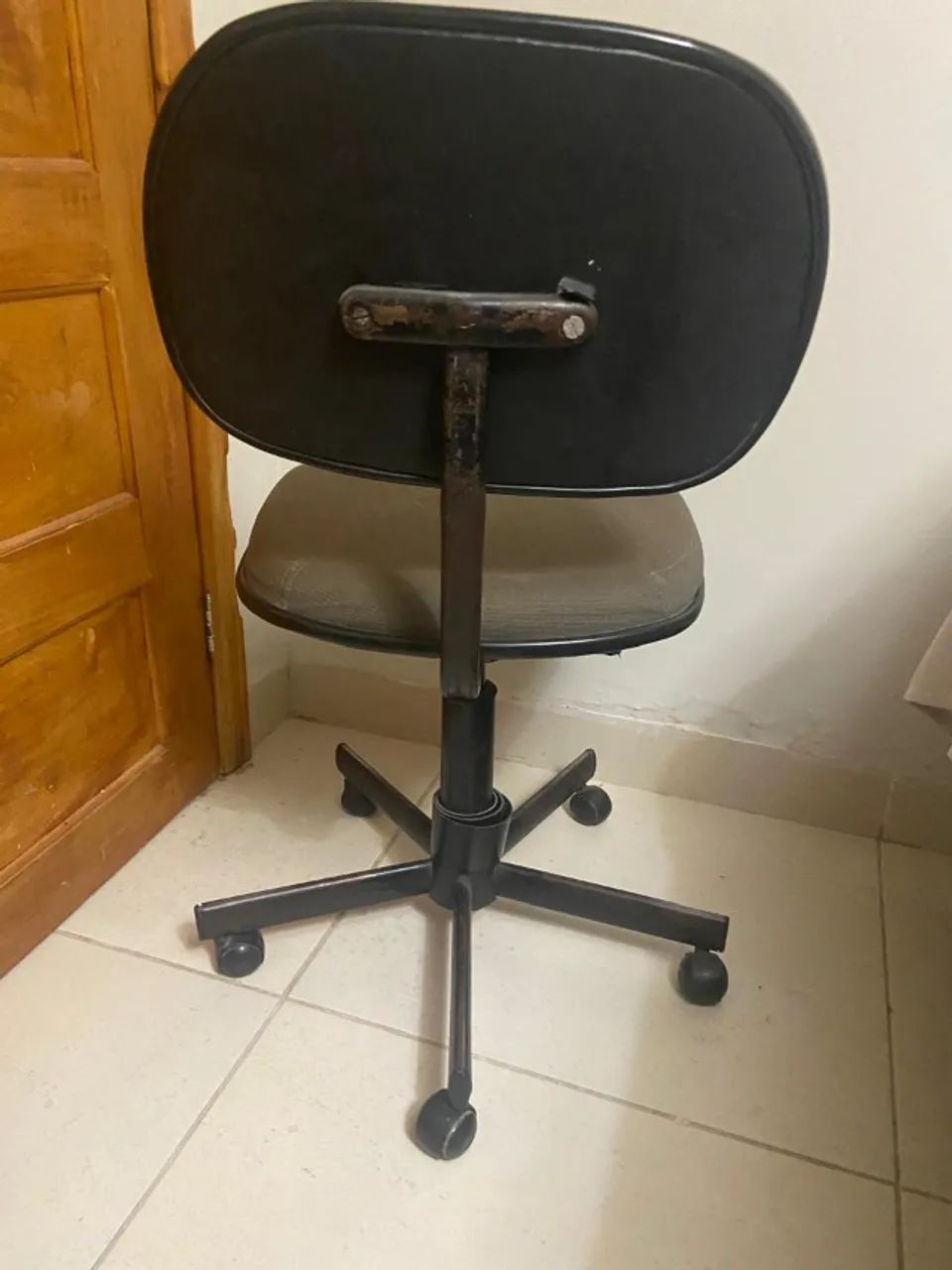 Cadeira giratória para escritório