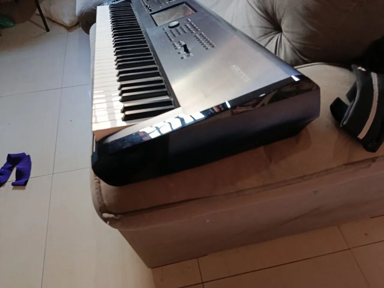 Vendo teclado kronos classic 73  - Foto 3