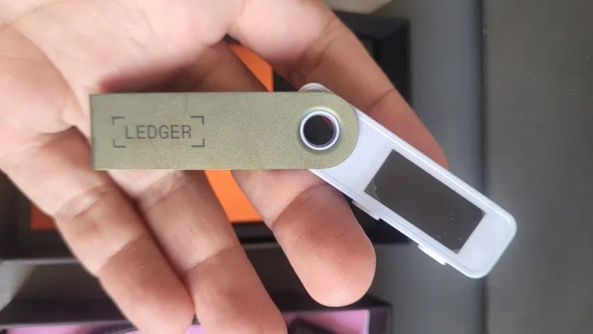 Hardwallet Ledger Nano S Plus - Foto 2
