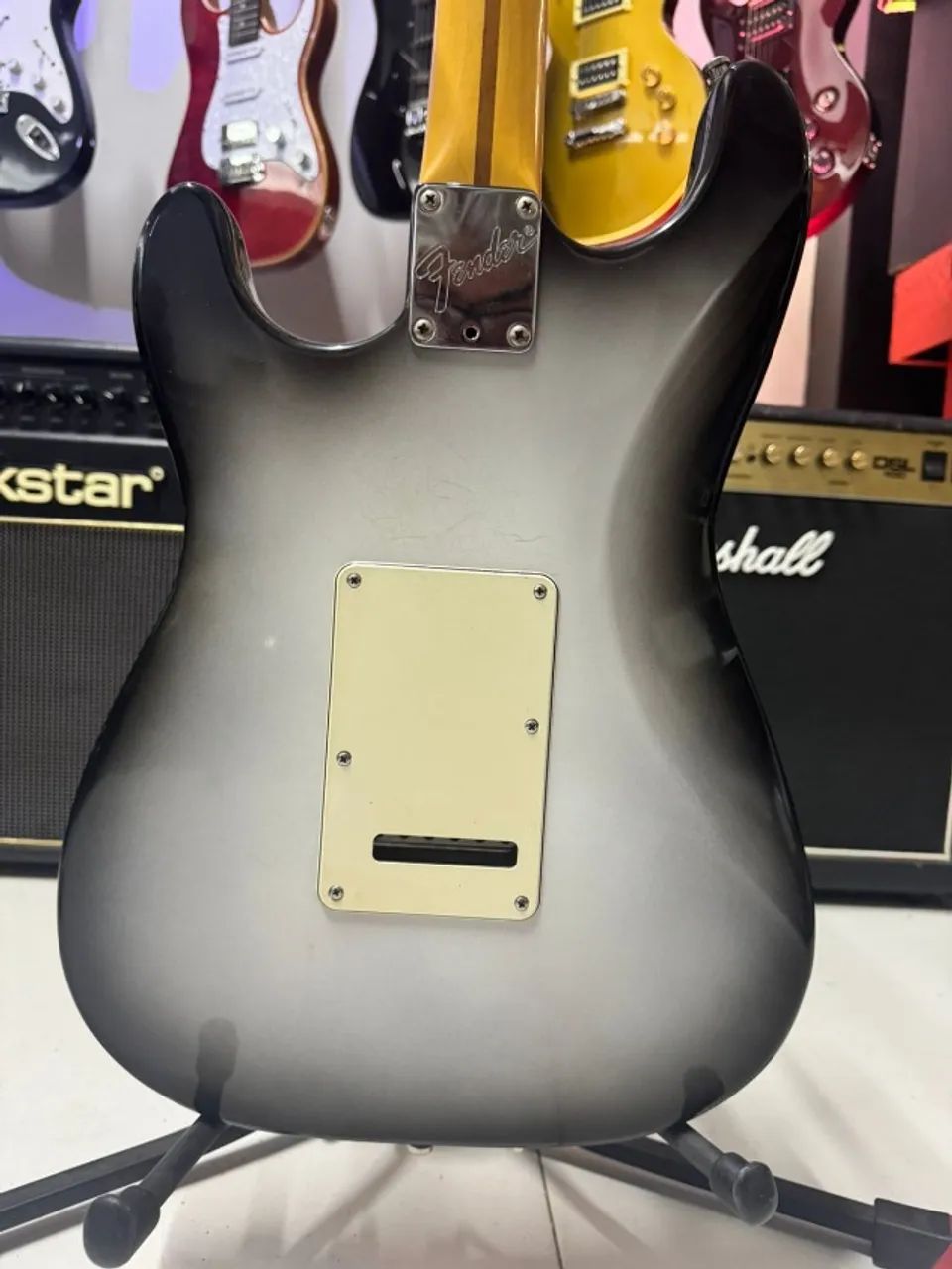 Guitarra Fender Stratocaster Plus  - Foto 2