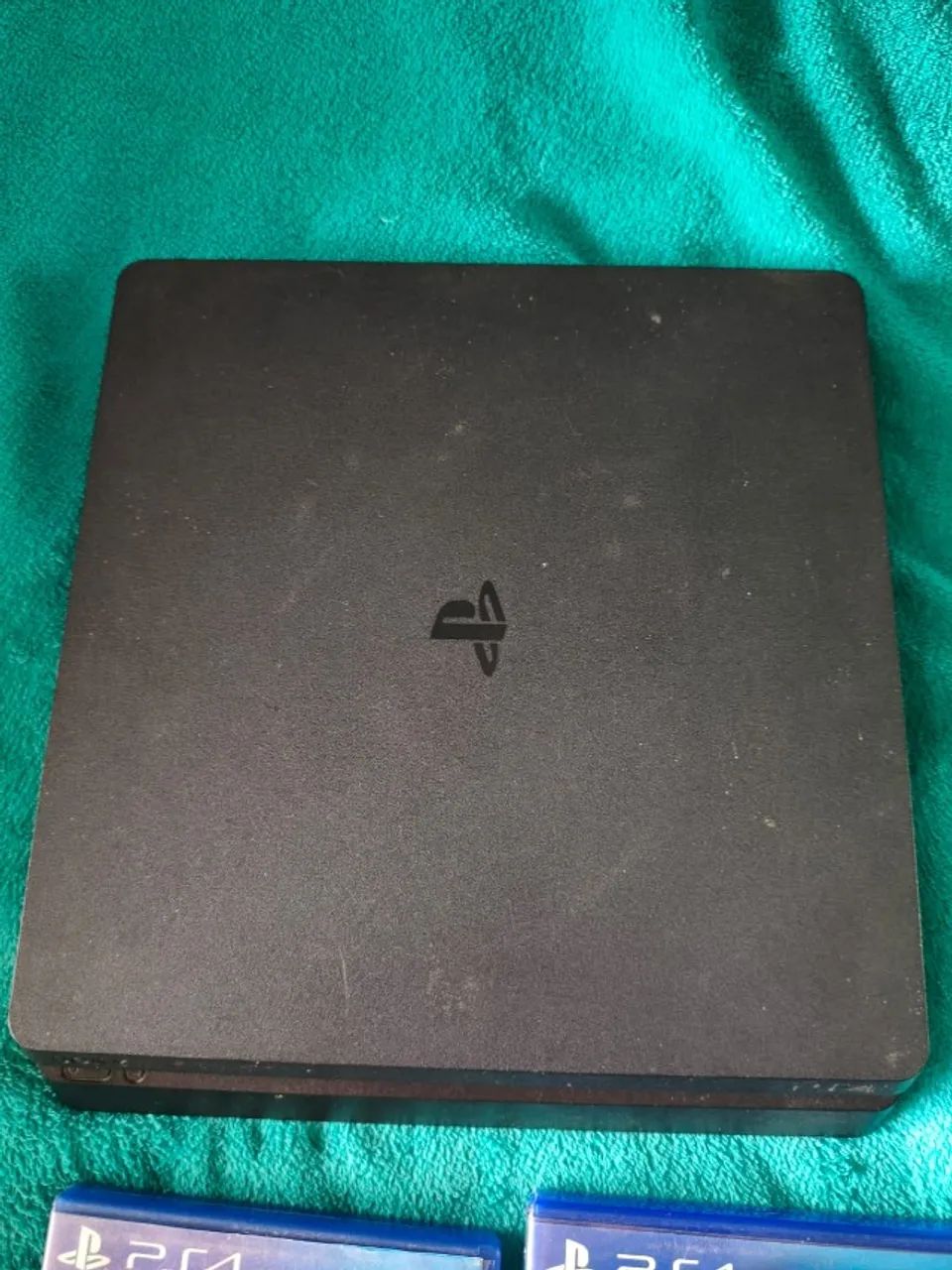 PS4 slim + 2 controles e 2 jogos - Foto 5