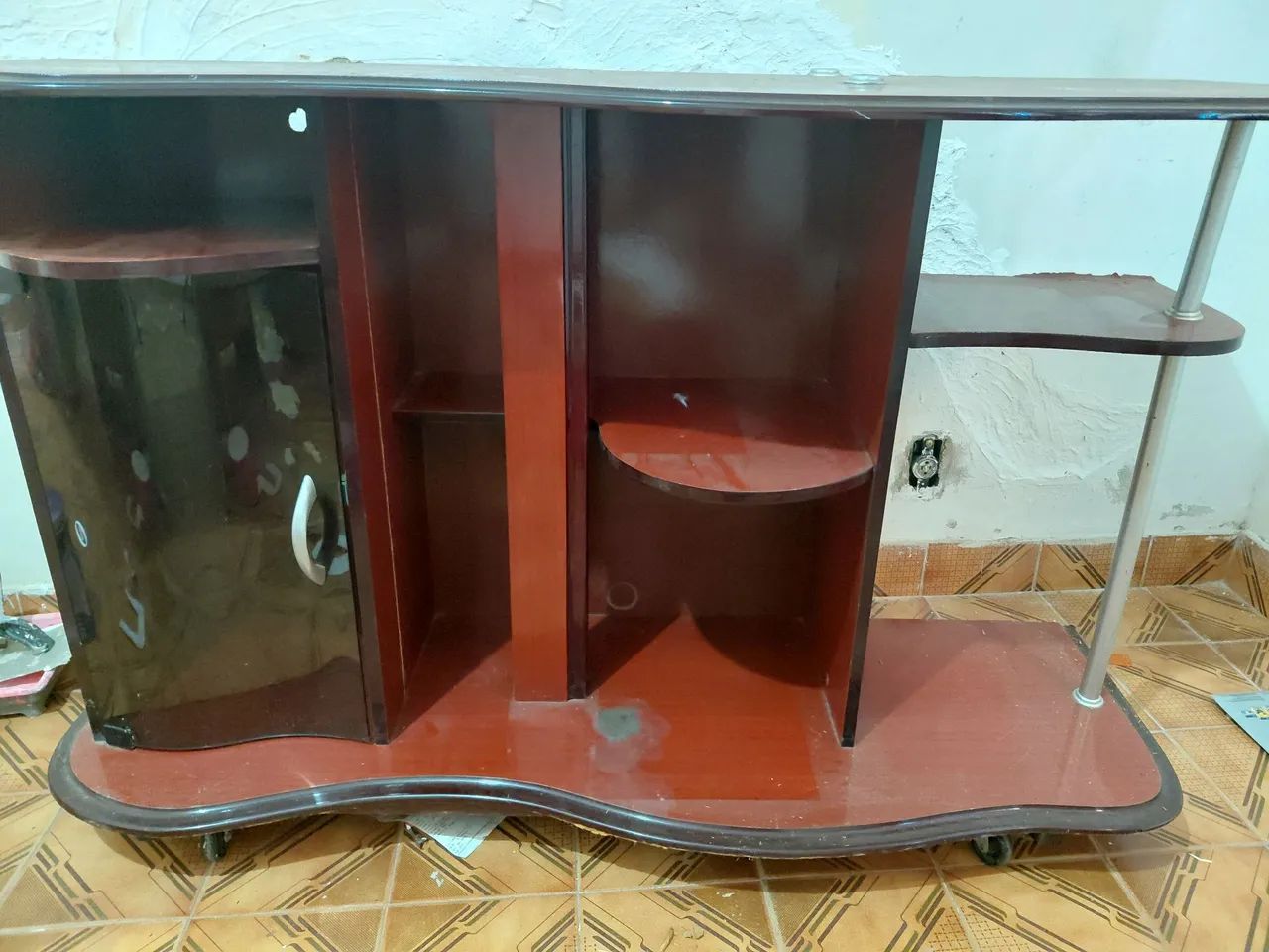 Rack/Estante para Sala com Porta de Vidro  - Foto 2