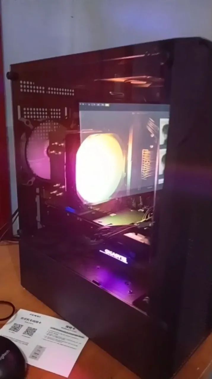 RX7600 Gigabyte + Xeon E5 2690 v4 +2x8/512gbs - Foto 2