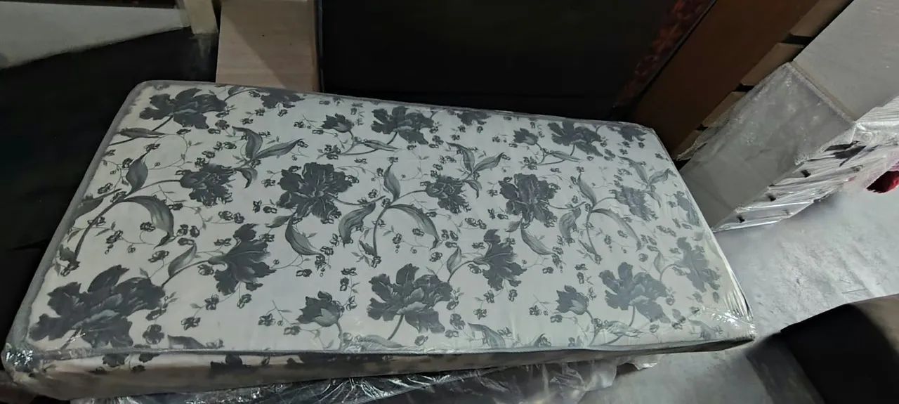 COLCHÃO SOLTEIRO DE ESPUMA D33 NOVA $350 ENTREGO - Foto 3