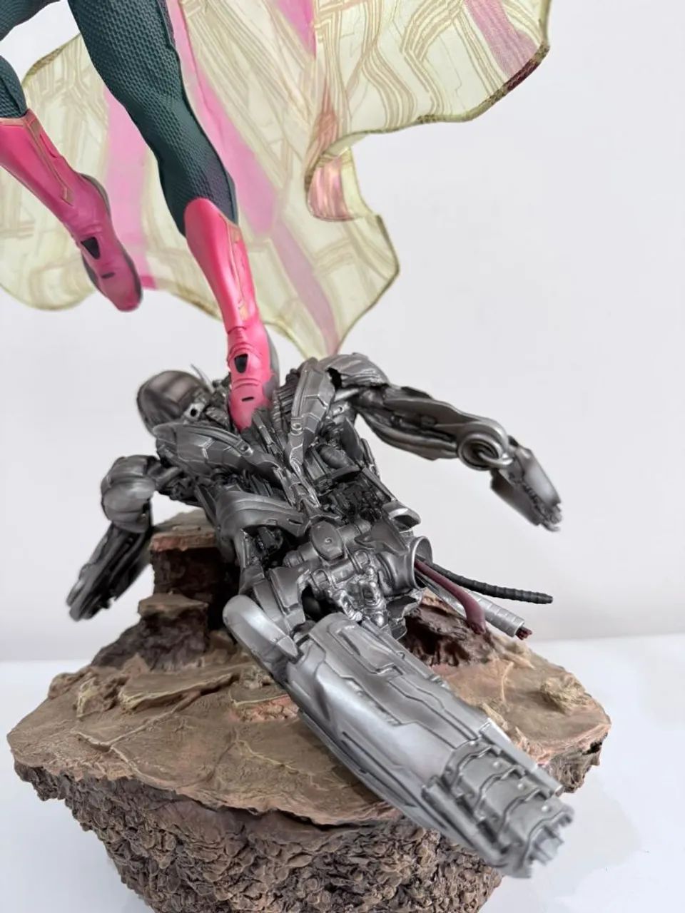 Vision Iron Studios 1/6 - Avengers Age of Ultron - Foto 3
