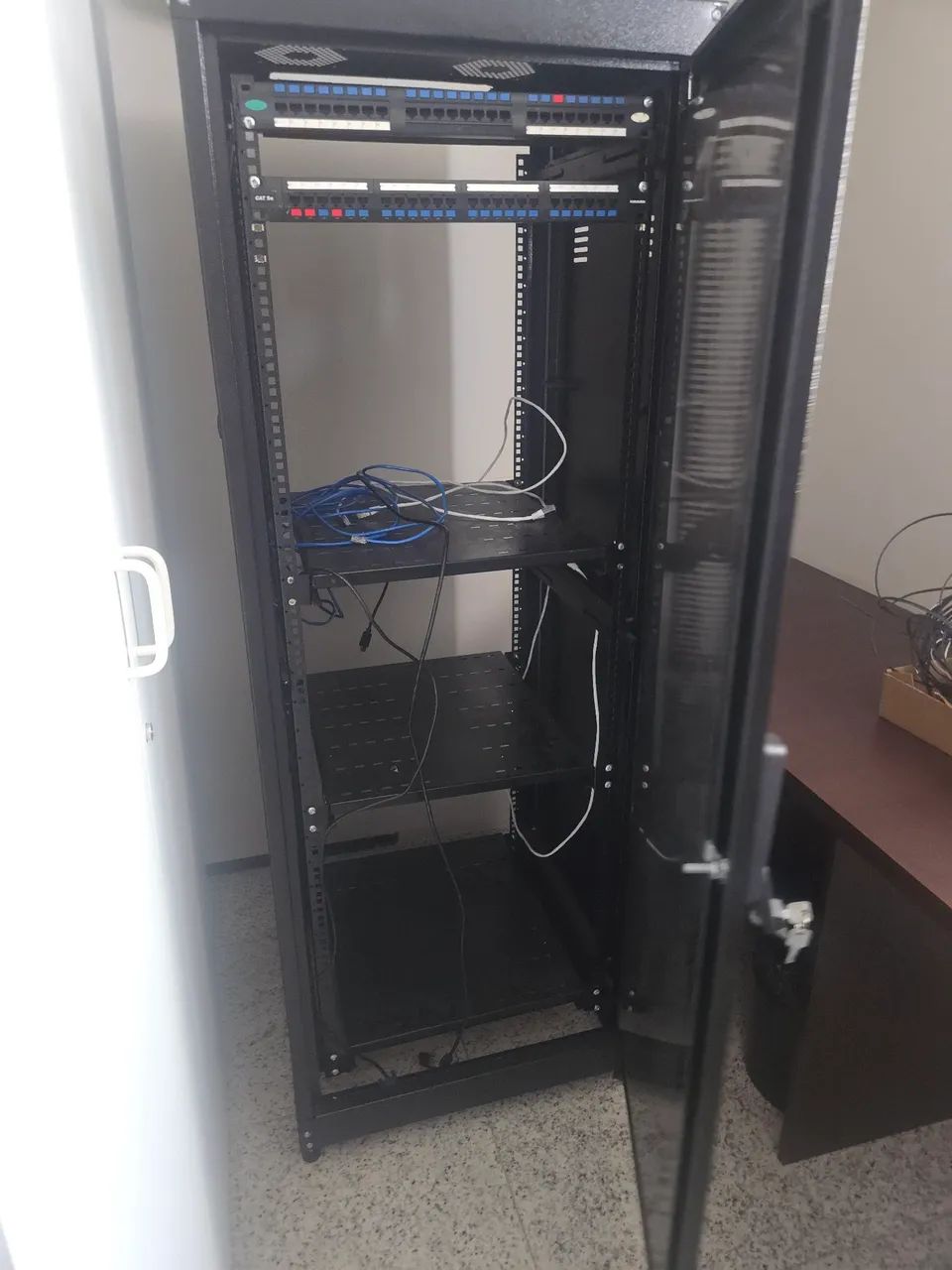 RACK PARA SERVIDOR 36U - Foto 2