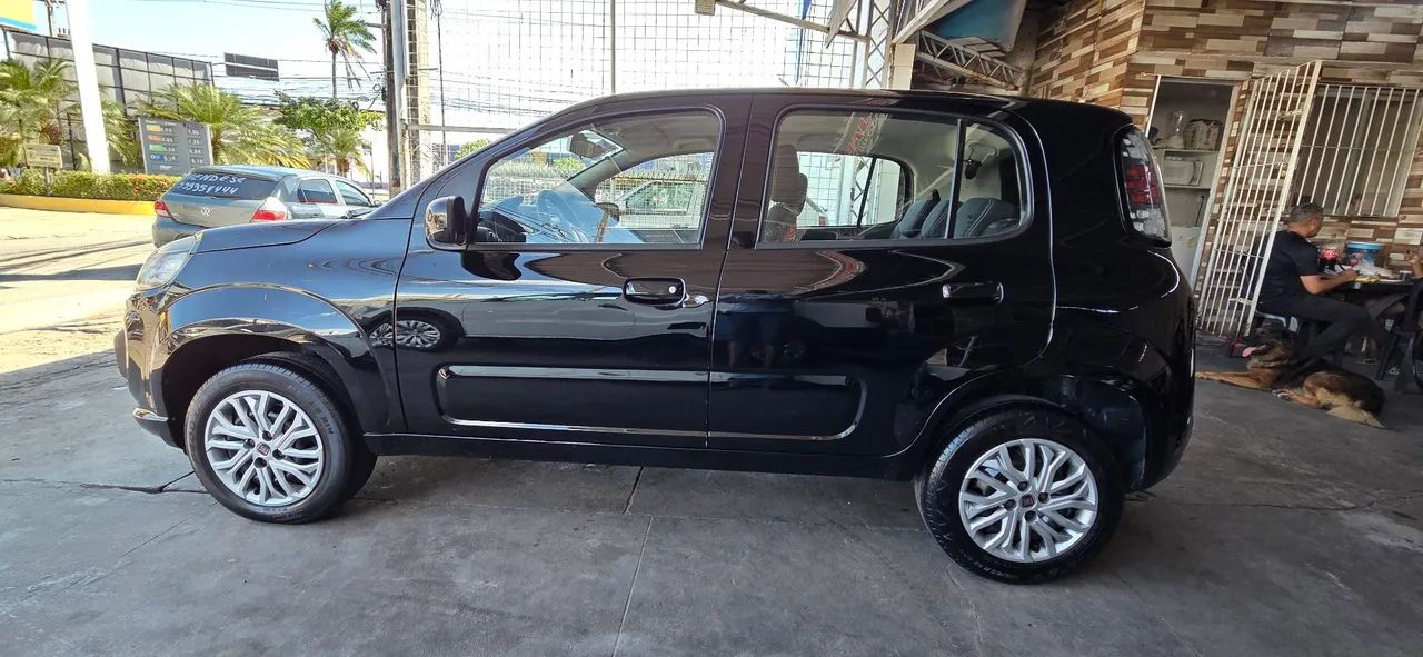 Fiat Uno Attractive 1.0 EVO Fire Flex 8V 5P 2021 - Foto 3