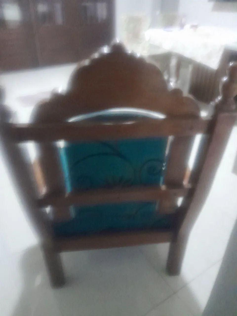 Cadeira antiga peça única - Foto 3