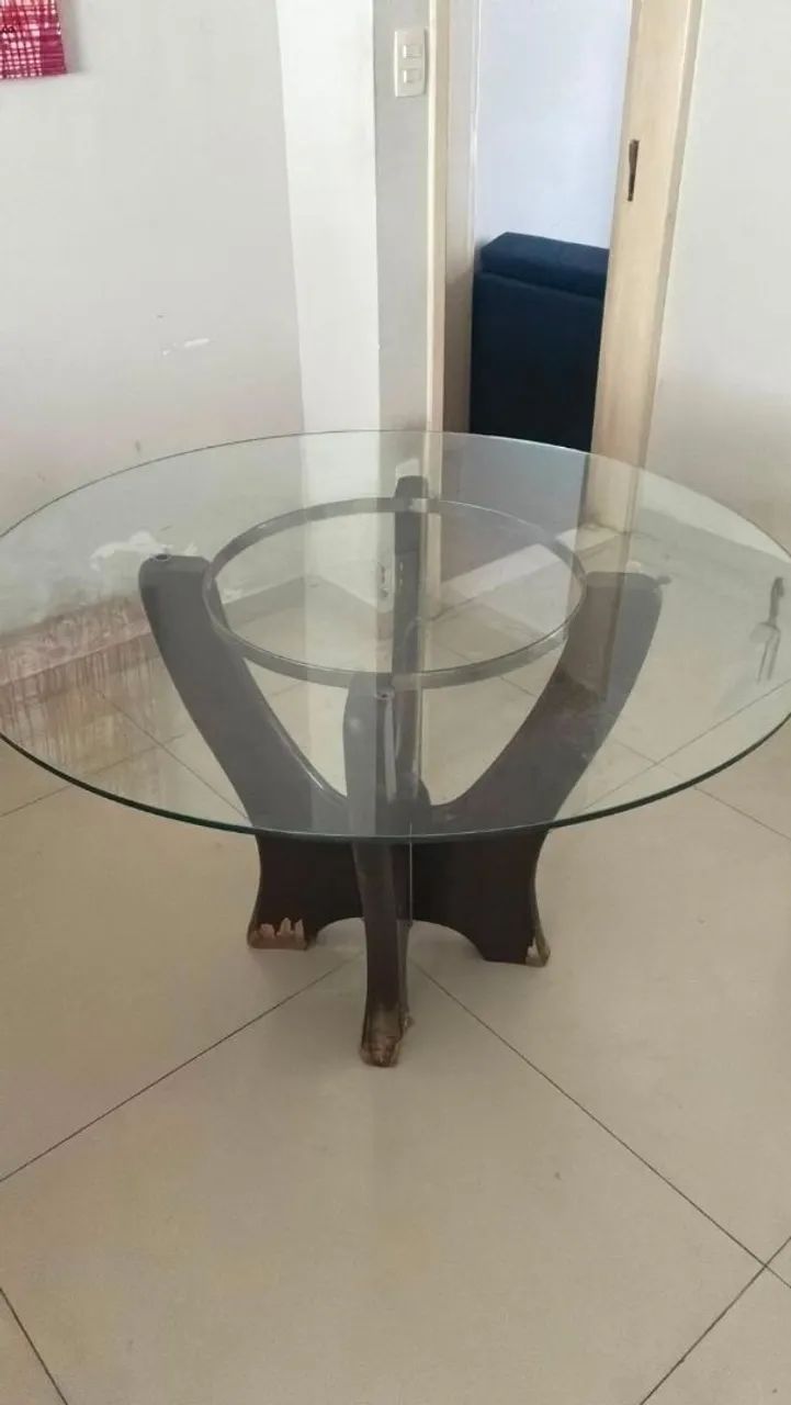 Mesa de jantar redonda em vidro + madeira maciça