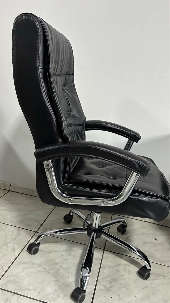 Cadeira Presidente Acolchoada - Foto 3