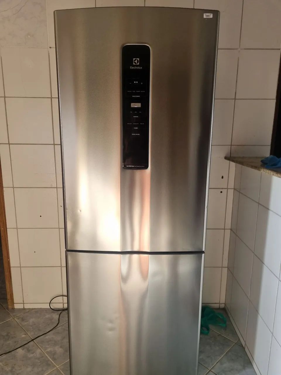 Geladeira semi-nova 