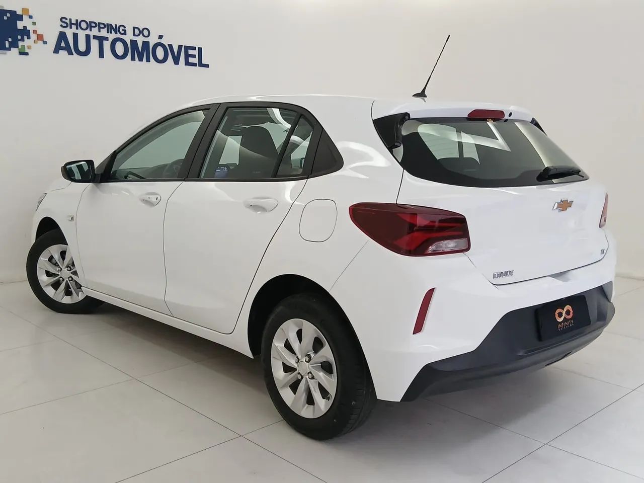 Chevrolet Onix HATCH LT 1.0 12V FLEX MEC. 4P 2023 - Foto 4