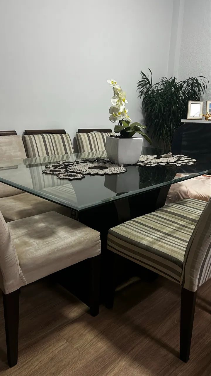 ? MESA DE JANTAR DE VIDRO COM 6 CADEIRAS - Foto 5