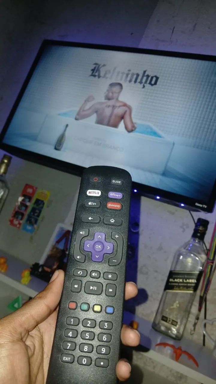 Tv smart aoc roku 32 polegadas  - Foto 3