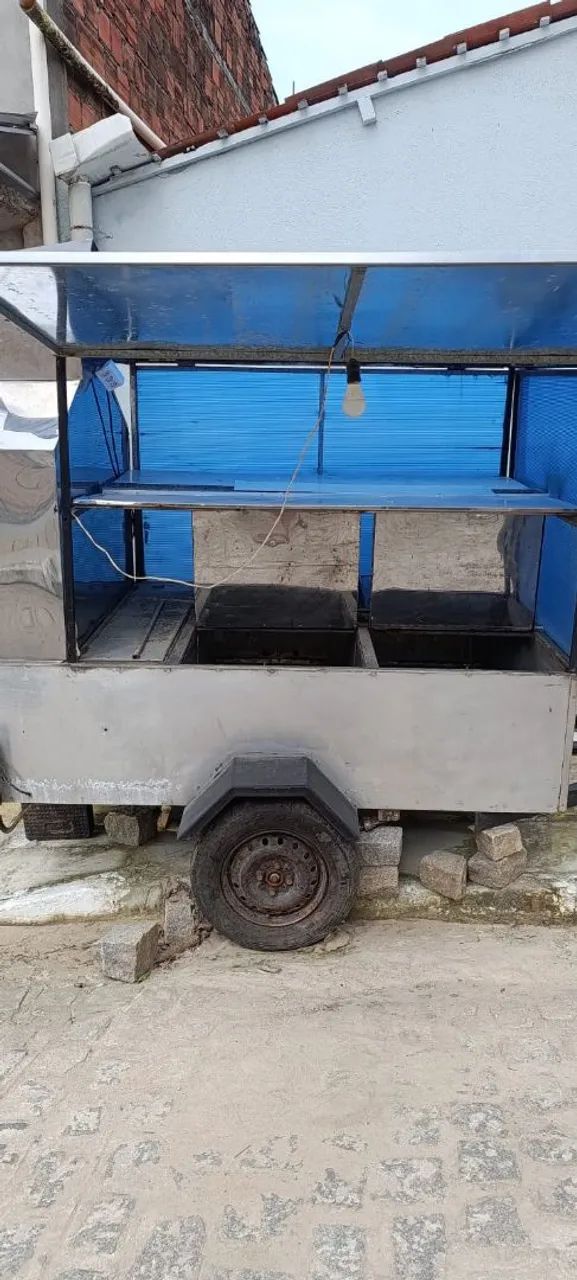 Reboque para vender lanche e bebidas e aí tem churrasqueira  valor 3900 - Foto 3