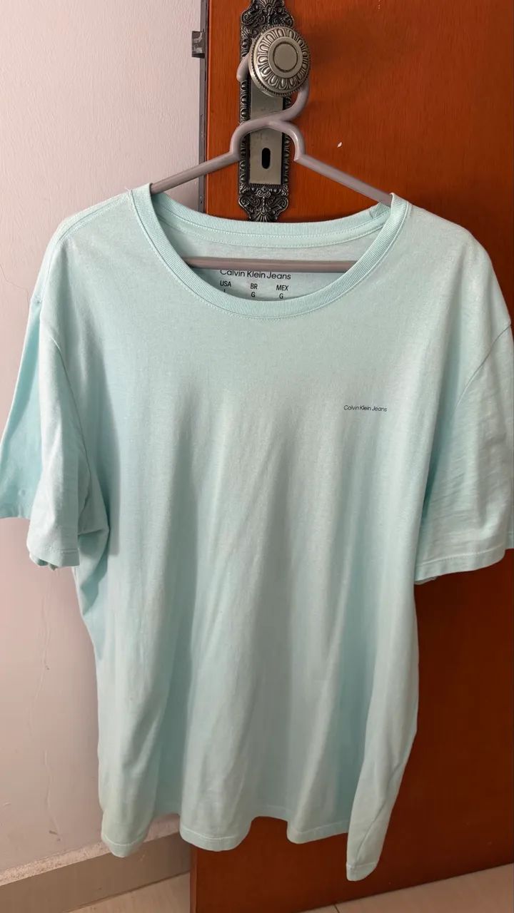 Camiseta Calvin Klein Tamanho G 