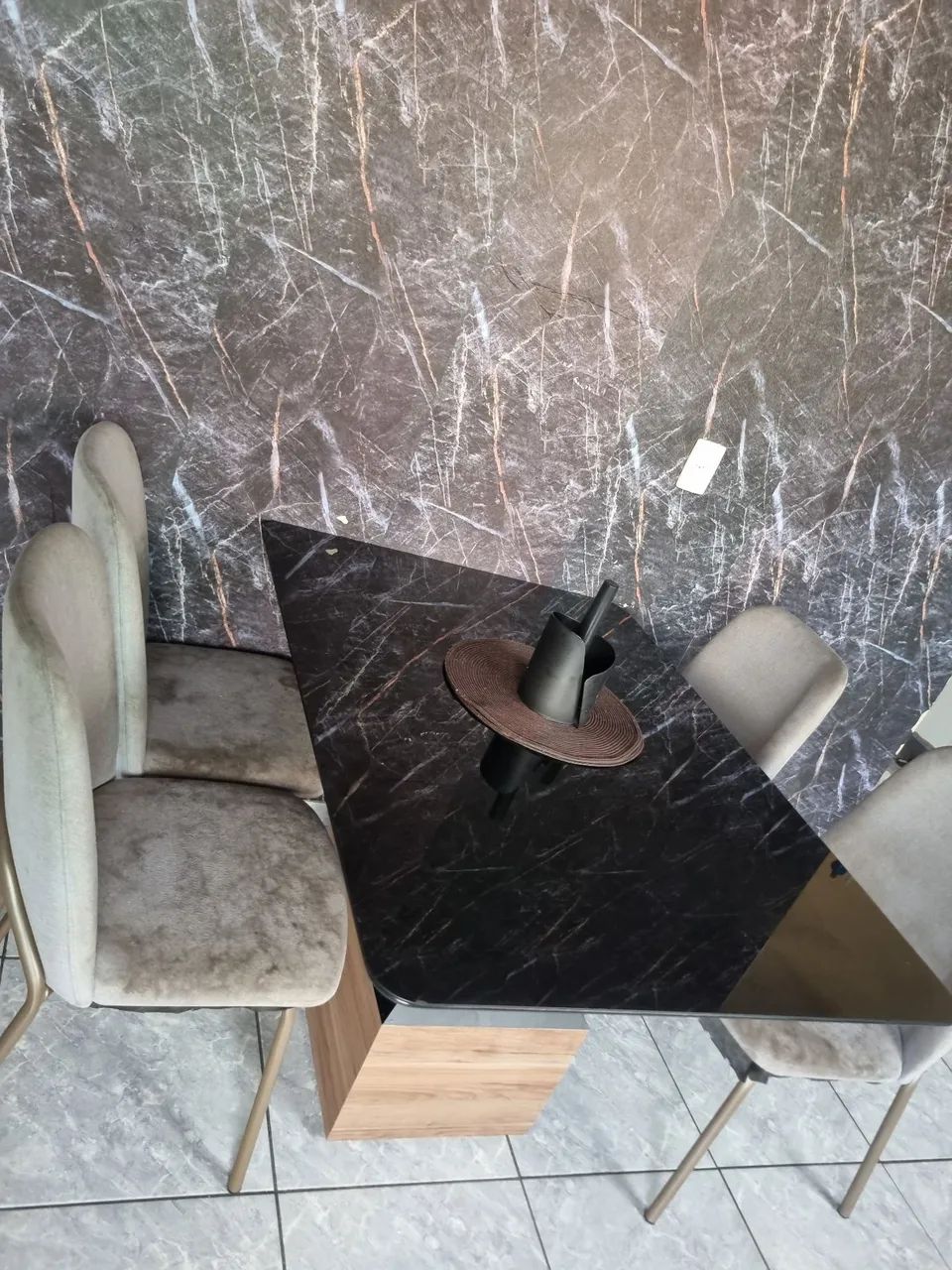 Mesa com tampo de vidro 4 lugares - Foto 3