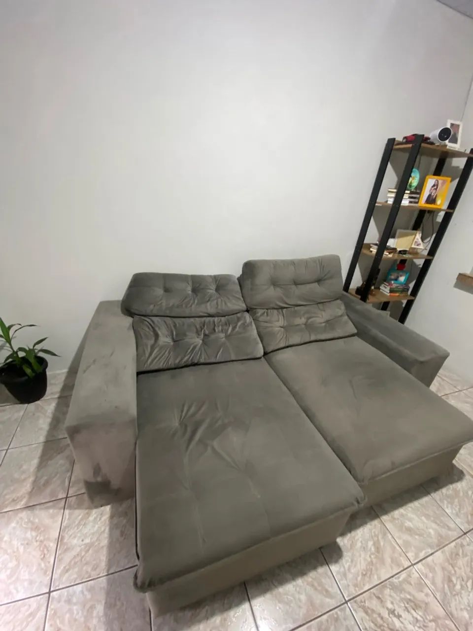 Sofá cama retrátil - R$ 300 - Foto 4