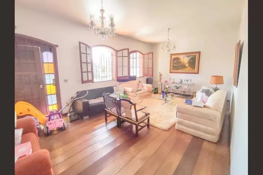 Casa à Venda - Santo Antônio, 4 Quartos, 400 m2