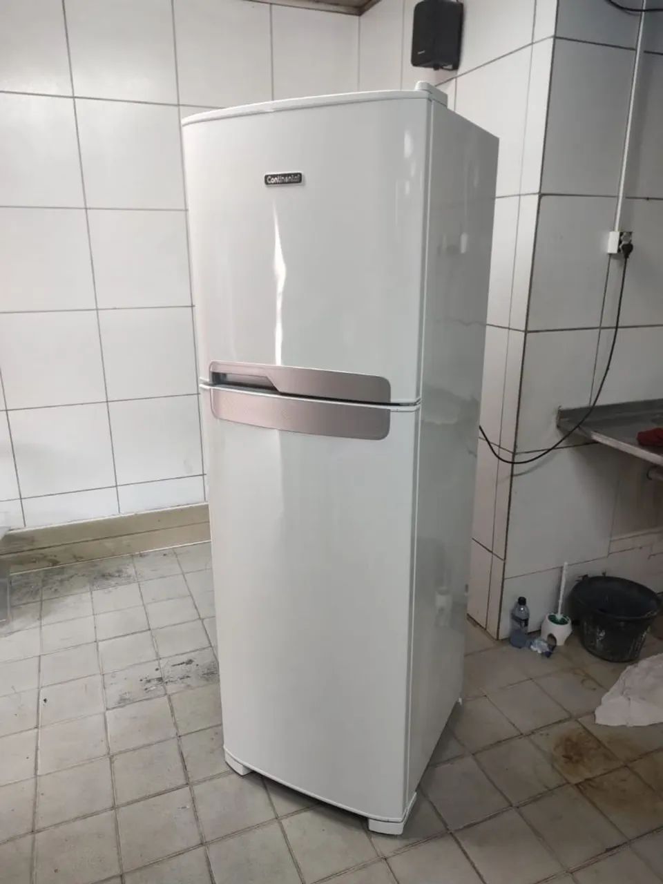 Geladeira continental 