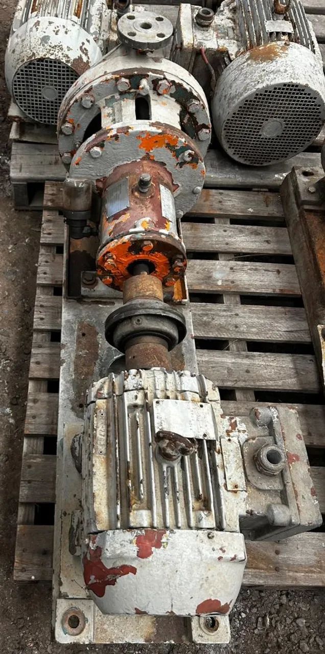 Bomba Centrífuga Canberra 3196 MT Hastelloy C com Motor 6 CV - Foto 2