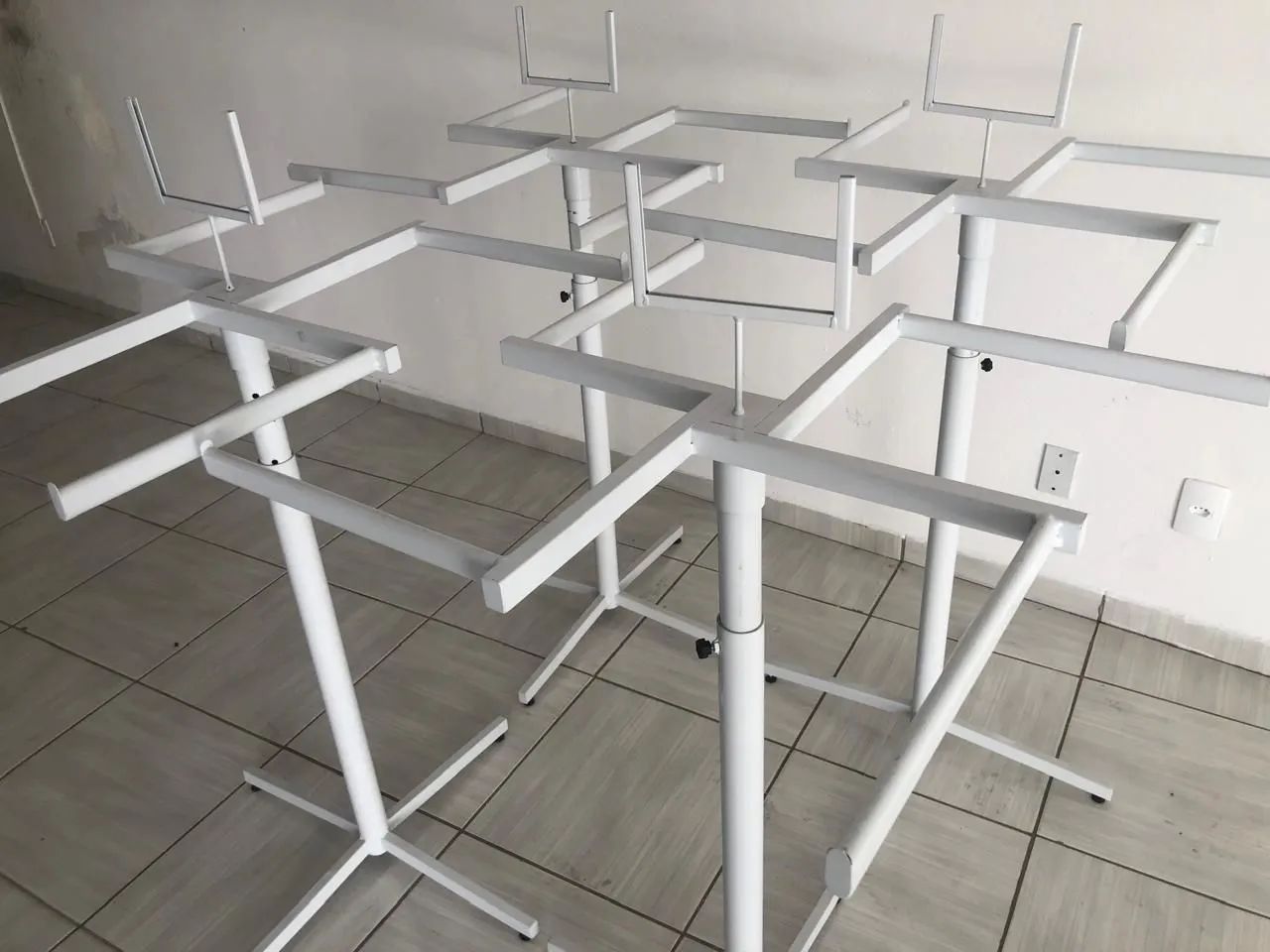 Araras 4 Braços Suástica Com Regulagem Suporte Placa 