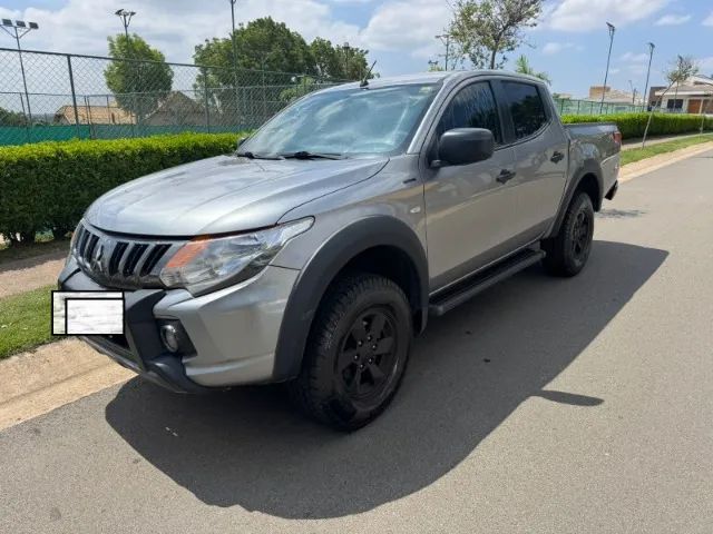 Mitsubishi L200 L200 Tri. Outdo. GLS 2.4 CD 4x4 Die. Aut 2021
