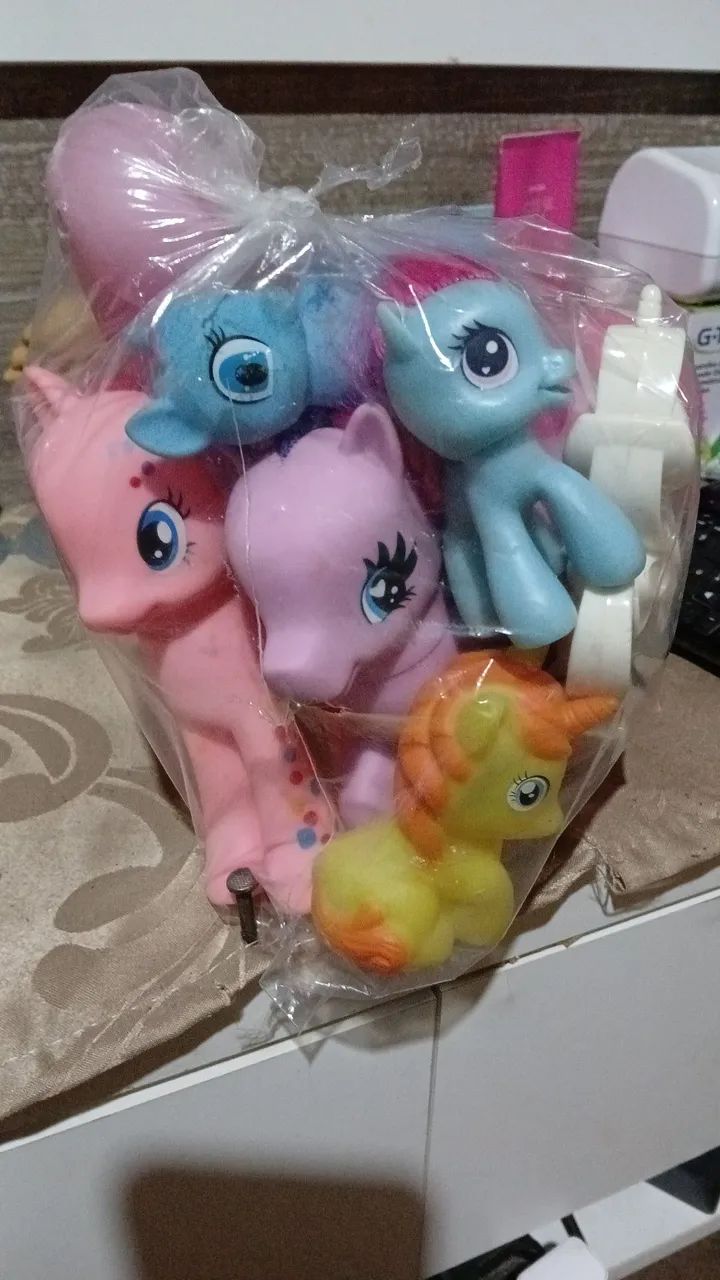Pacotes de brinquedos poney